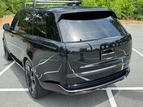 Used 2025 Land Rover Range Rover SE AWD/4WD image 21