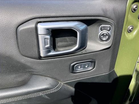 Used 2021 Jeep Wrangler Unlimited Sahara w/ Dual Top Group image 35