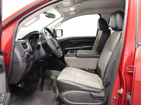 Used 2018 Nissan Titan S w/ S Utility Package AWD/4WD image 13
