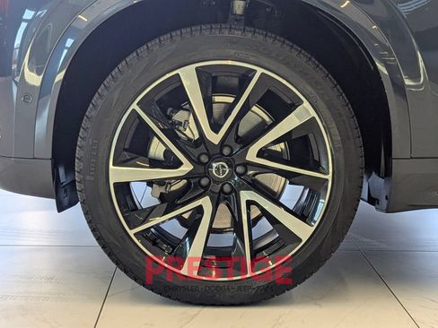 Used 2024 Volvo XC90 B6 Plus AWD/4WD image 12
