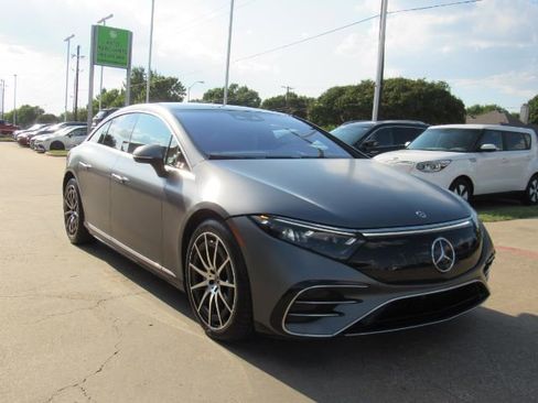 Used 2023 Mercedes-Benz EQS 580 4MATIC image 4