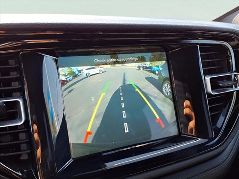 Used 2023 Dodge Durango SXT Launch Edition image 9