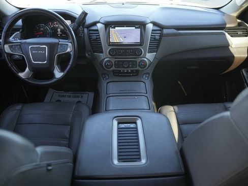 Used 2018 GMC Yukon Denali image 20