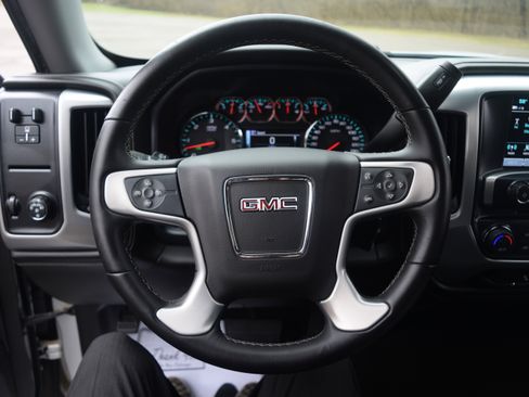 Used 2018 GMC Sierra 1500 SLE w/ SLE Value Package image 4