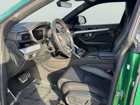 Used 2021 Lamborghini Urus AWD/4WD image 28
