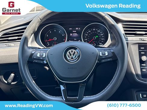 Used 2021 Volkswagen Tiguan SE w/ Panoramic Sunroof Package AWD/4WD image 15