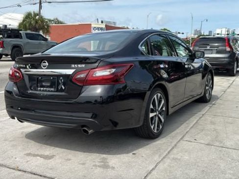Used 2017 Nissan Altima 3.5 SR FWD image 14