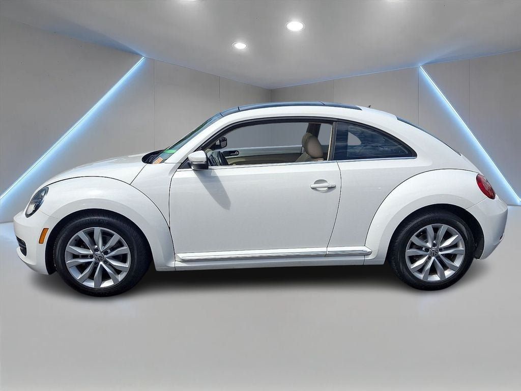 Used 2013 Volkswagen Beetle TDI FWD image 7