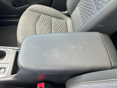 Used 2019 Chevrolet Equinox LT FWD image 26