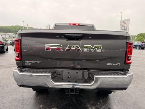 Used 2025 RAM 2500 Big Horn AWD/4WD image 6