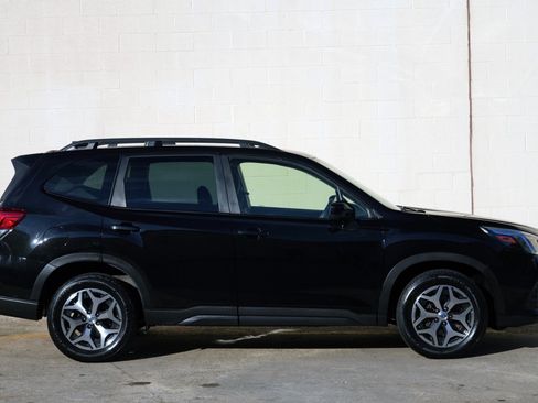 Used 2022 Subaru Forester Premium AWD/4WD image 52