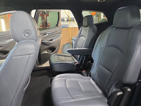 Used 2022 Buick Enclave Premium AWD/4WD image 13
