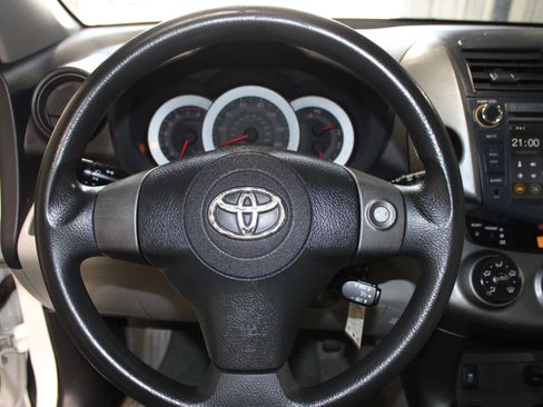 Used 2011 Toyota RAV4 4WD w/ Base L4 Extra Value Pkg image 11