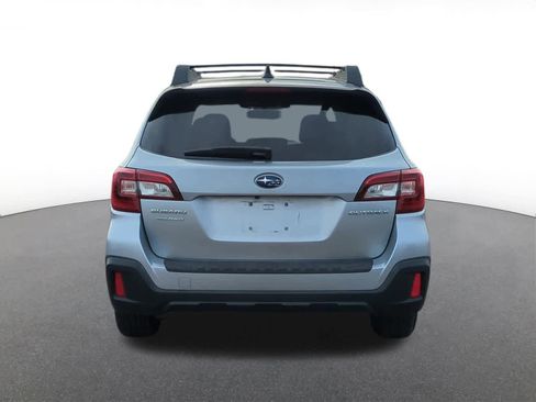 Used 2018 Subaru Outback 2.5i Premium image 5