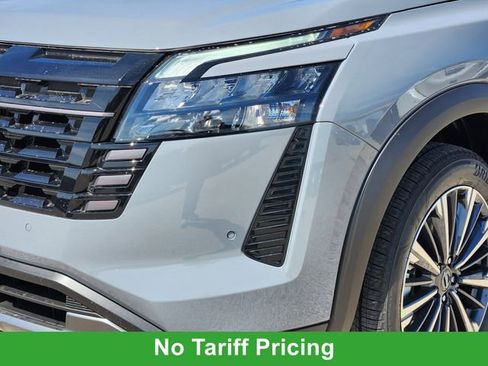 New 2026 Nissan Pathfinder Platinum image 6