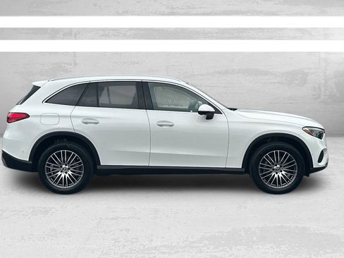 Certified 2025 Mercedes-Benz GLC 300 image 3