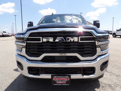 Used 2026 RAM 2500 Big Horn AWD/4WD image 12