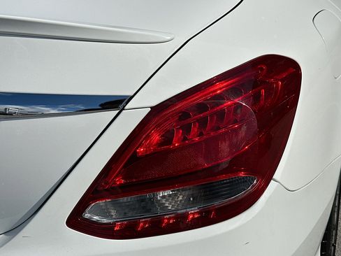 Used 2018 Mercedes-Benz C 300 Sedan image 30