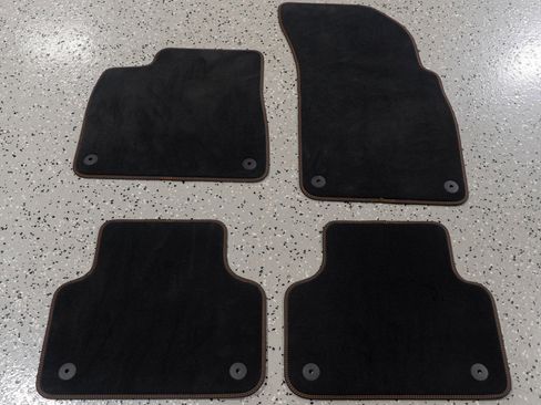 Used 2023 Lamborghini Urus S image 87