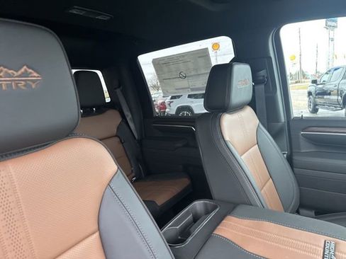 New 2026 Chevrolet Silverado 2500 High Country w/ High Country Premium Package AWD/4WD image 35