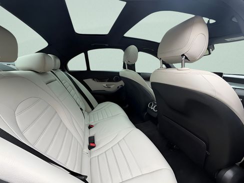 Used 2018 Mercedes-Benz C 300 4MATIC Sedan image 18
