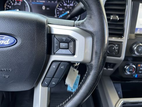 Used 2021 Ford F250 Lariat AWD/4WD image 27