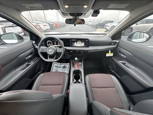New 2025 Nissan Kicks SR image 21