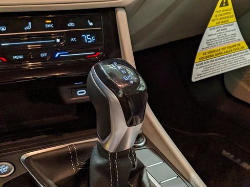 New 2026 Volkswagen Jetta SE image 19