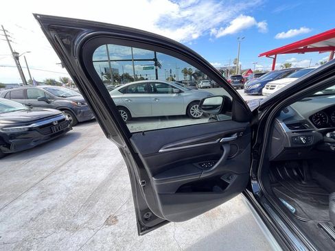 Used 2018 BMW X1 xDrive28i w/ Premium Package AWD/4WD image 14
