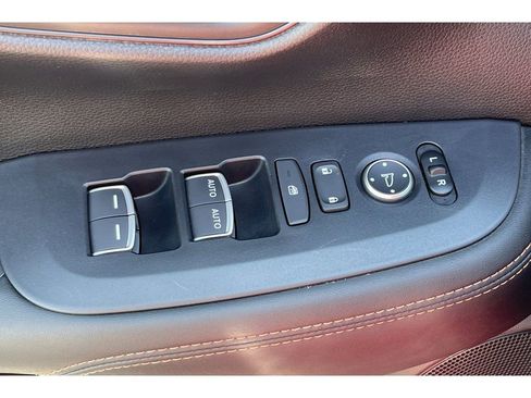 Used 2025 Honda HR-V Sport image 12