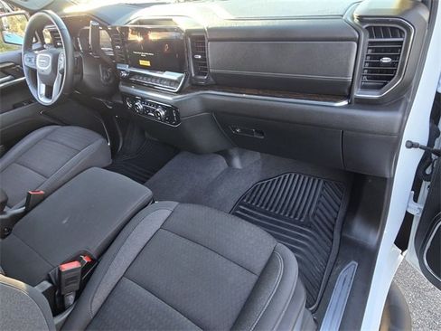 Used 2024 GMC Sierra 1500 Elevation image 18