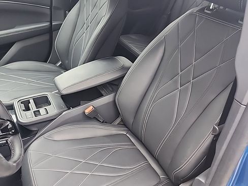 Used 2025 Ford Mustang Mach-E Select w/ Comfort Package Lite image 6