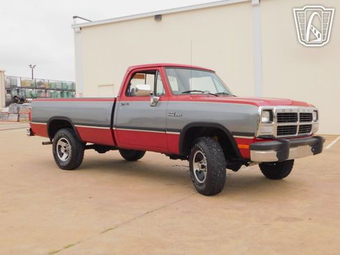 Used 1991 Dodge D/W Truck 250 image 32