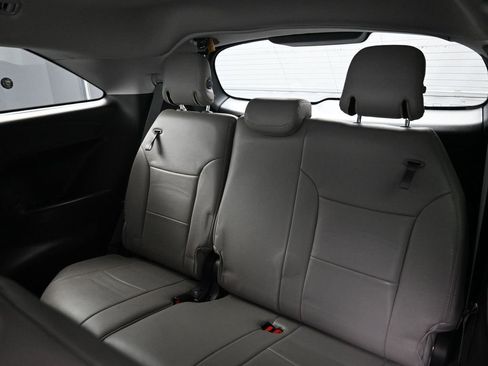 Used 2025 Toyota Sienna LE w/ LE Plus Package image 30