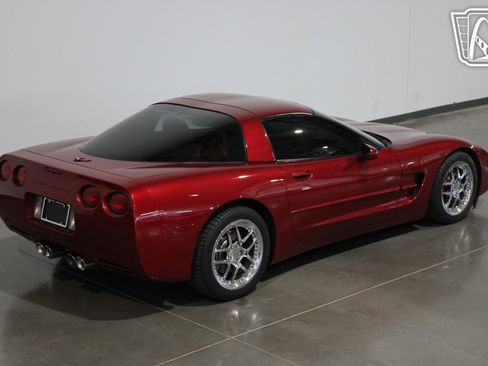 Used 2001 Chevrolet Corvette Coupe w/ Preferred Equipment Group2 image 12