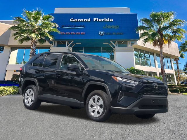 Used 2025 Toyota RAV4 LE AWD/4WD image 2