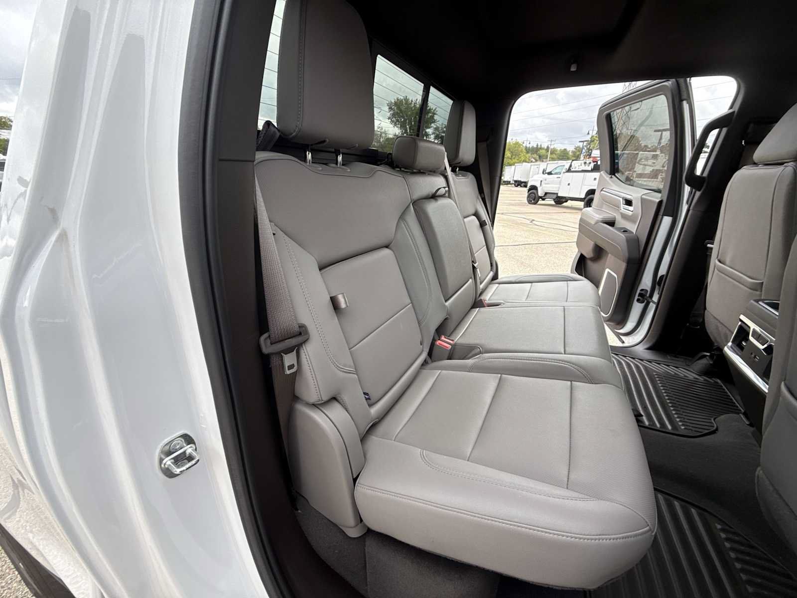 Certified 2024 Chevrolet Silverado 1500 LTZ w/ LTZ Premium Texas Edition AWD/4WD image 27