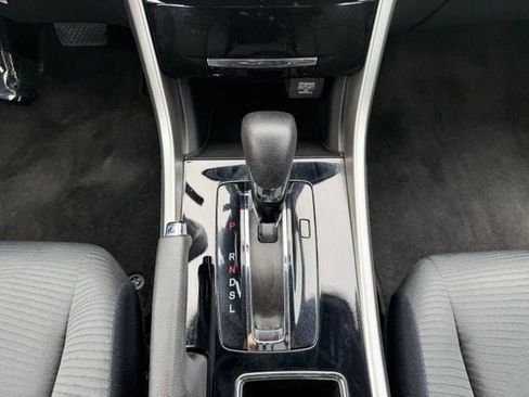 Used 2017 Honda Accord LX image 16