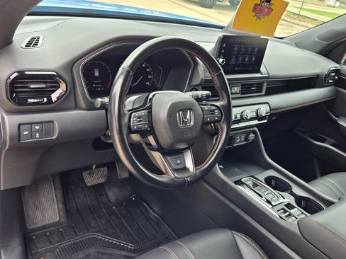Used 2024 Honda Pilot TrailSport image 10