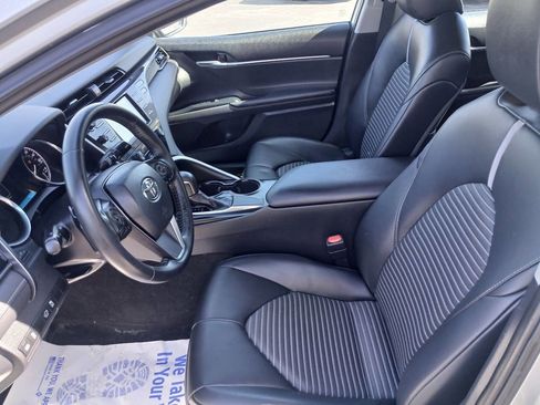 Used 2019 Toyota Camry SE image 24
