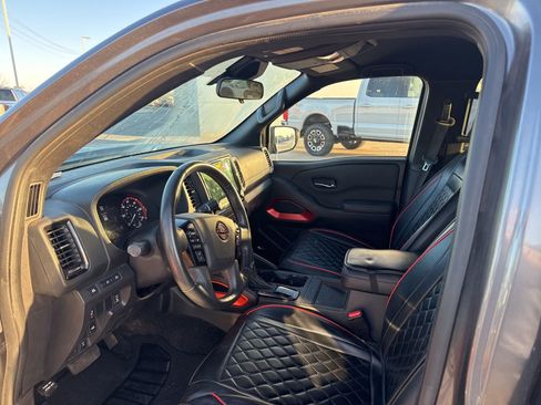 Used 2023 Nissan Frontier PRO-4X w/ Pro Convenience Package image 10