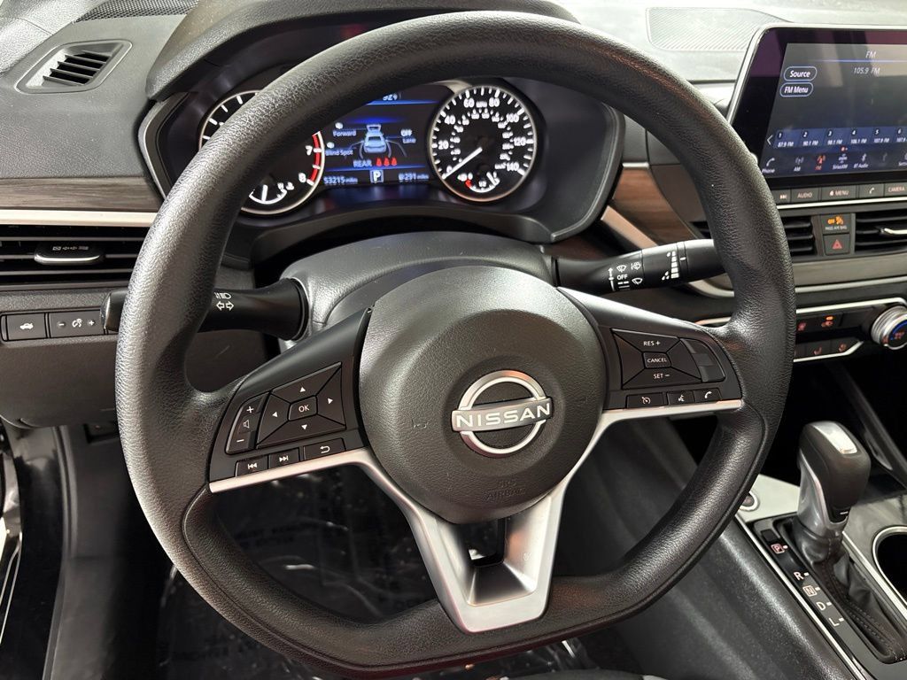 Used 2024 Nissan Altima 2.5 SV FWD image 32