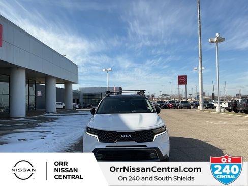 Used 2023 Kia Sorento SX Prestige image 2