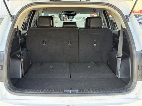 Used 2024 Kia Sorento S image 32