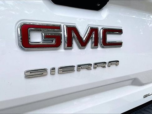 Certified 2019 GMC Sierra 1500 SLE w/ SLE Value Package AWD/4WD image 8