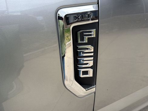 Used 2020 Ford F250 XLT image 5