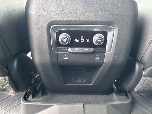 Used 2021 Chevrolet Tahoe LT RWD image 18