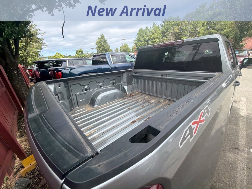 Used 2023 Chevrolet Silverado 1500 Custom AWD/4WD image 8
