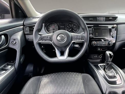 Used 2019 Nissan Rogue S FWD image 5
