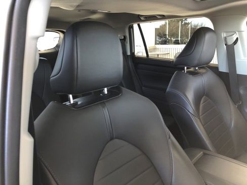 Used 2020 Toyota Highlander XLE image 60